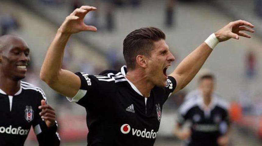 Mario Gomez restoran a&ccedil;acak