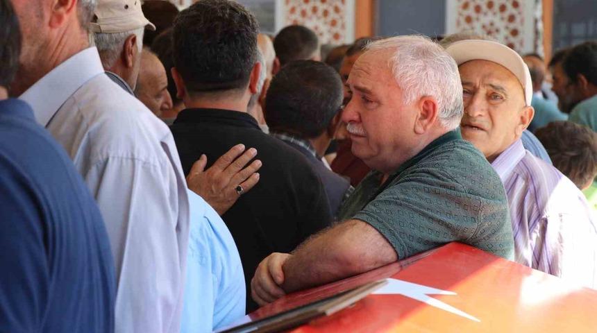 Muhtarlık binasında vefat eden muhtar toprağa verildi