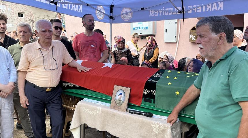 Sapanca Gölü’nde ölen dalgıç toprağa verildi; 21 gün önce evlenmiş