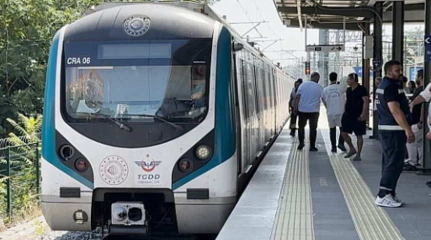Marmaray'da üzücü sabah: Bir saat içinde iki ayrı intihar!