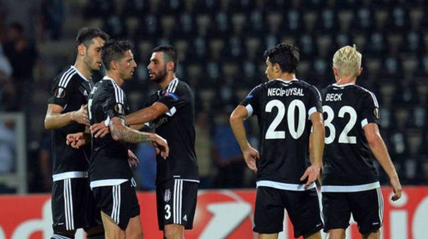 Beşiktaş'a flaş eleştiri: 'Dalga ge&ccedil;iyorlar'