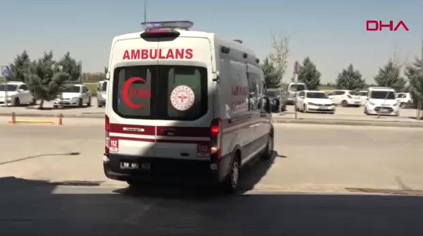 3 araç kavşakta çarpıştı; 2'si çocuk 5 yaralı