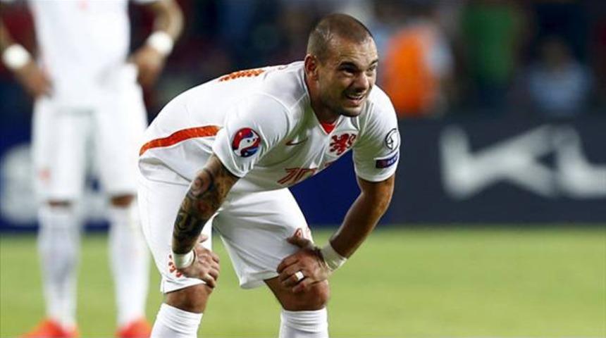 T&uuml;rkiye'ye m&uuml;jde! Sneijder iki kritik ma&ccedil;ta yok