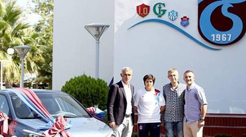 Şampiyon boks&ouml;re otomobil