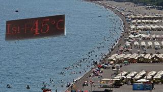 Antalya'nın denizi bile yanıyor! Termometreler 45, deniz suyu 32 derece