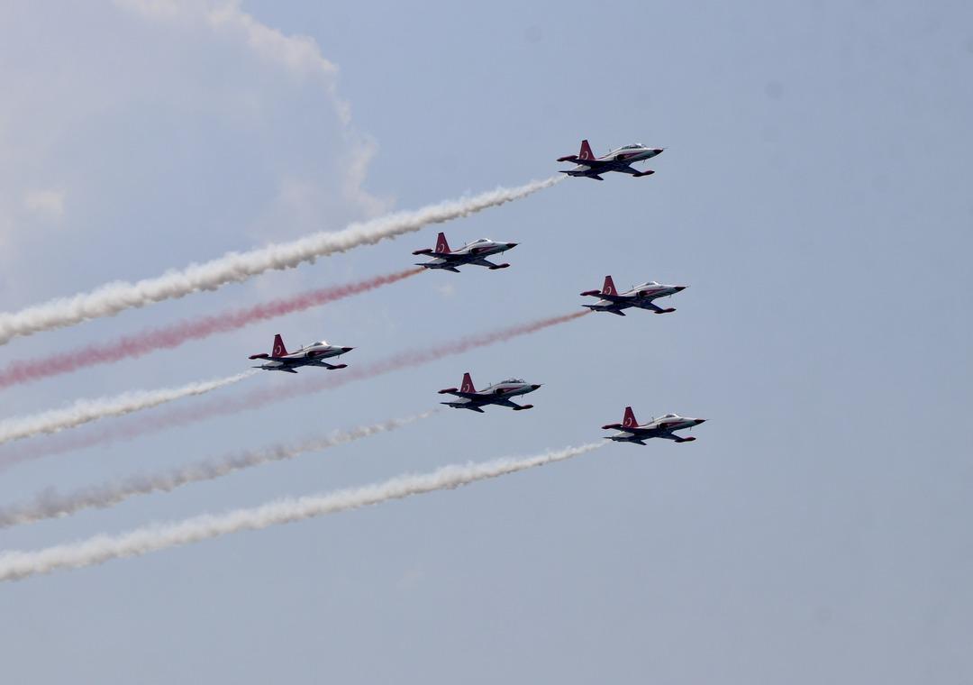 Trabzon da Türk Yıldızları gösteri uçuşu yaptı 1