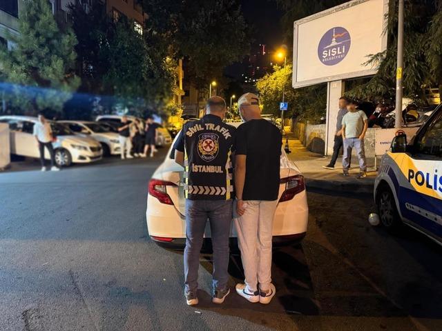 Şişli’de asker uğurlama konvoyu ile trafiği felç ettiler