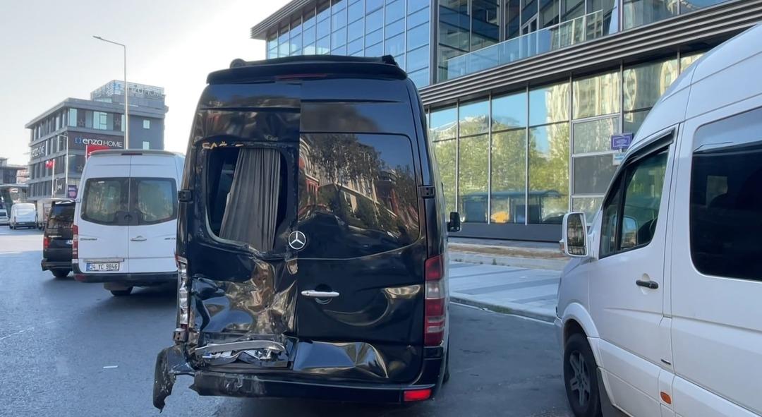 Beyoğlu nda zincirleme trafik kazası: 8 yaralı 1