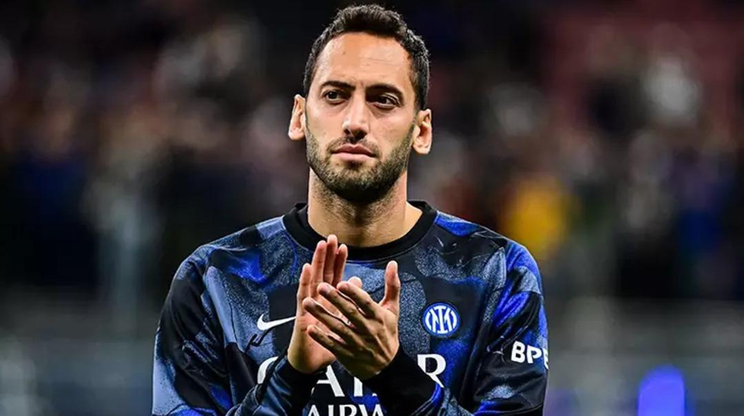Hakan Çalhanoğlu ndan sürpriz açıklama! Fenerbahçe ile görüştü mü? "Ben Galatasaray taraftarıyım" 2