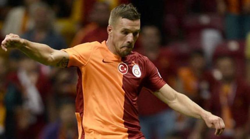 Podolski kararını Hamzaoğlu'na bildirdi