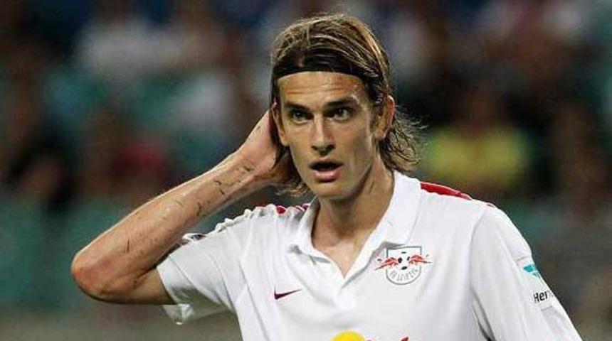 Atın&ccedil; Avrupa'da zirveyi zorluyor