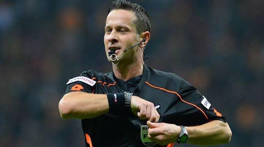 Şok s&ouml;zler! 'Y&uuml;z&uuml;n&uuml;z hi&ccedil; kızarmıyor mu?'