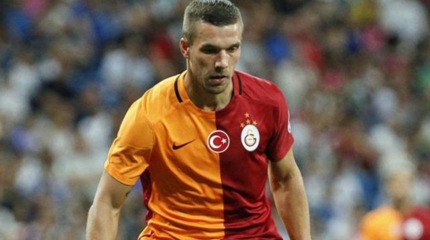 Podolski şok etti!