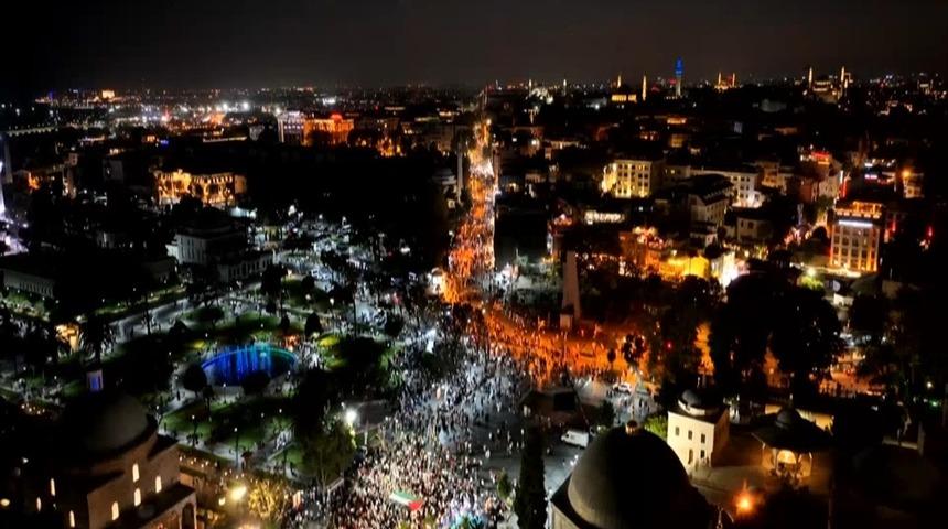  İstanbul'da 'Gazze'ye Umut Işığı Ol' yürüyüşü düzenlendi