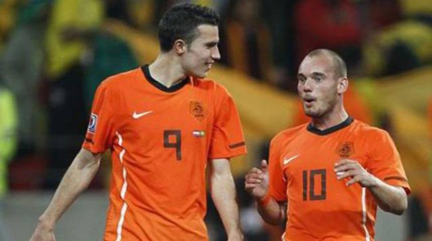 Sneijder ve Van Persie'ye milli davet