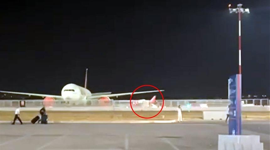 Antalya'dan kalkan uçak, iniş takımlarındaki sorun nedeniyle geri döndü