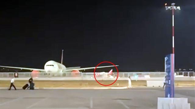 Antalya'dan kalkan uçak, iniş takımlarındaki sorun nedeniyle geri döndü