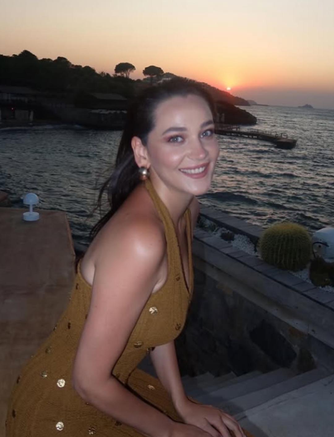 Gülsim Ali’ye sert yorumlar! Berk Oktay ve Yıldız Çağrı Atiksoy ise tatilde... 1