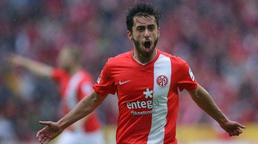 Terim, Yunus'u Löw'ün elinden çekti aldı