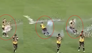 İnanılmaz olay! Sahaya havai fişek yağdırdılar... 