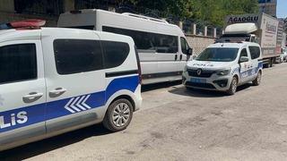 Silahını temizlerken kendini vurdu