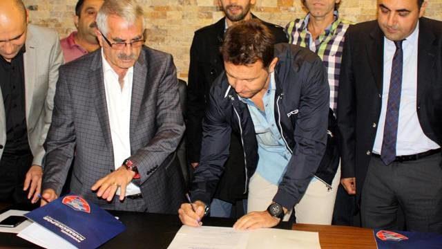 Kardemir Karabükspor Elvir Baliç'e emanet