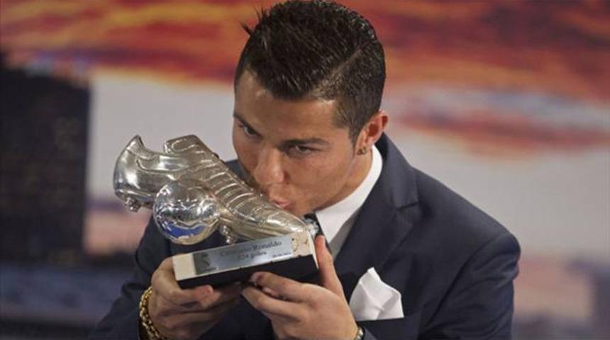 Real Madrid&rsquo;ten Ronaldo&rsquo;ya b&uuml;y&uuml;k onur