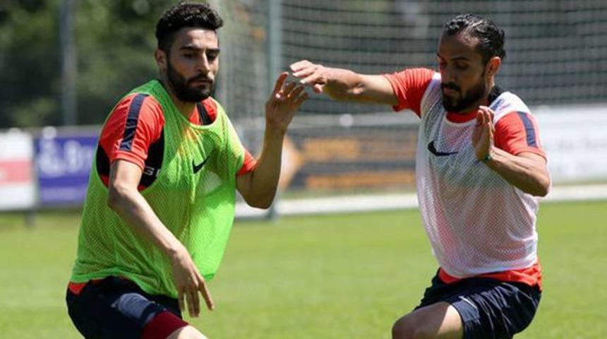 Erkan Zengin, Mehmet Ekici'yi yumrukladı!