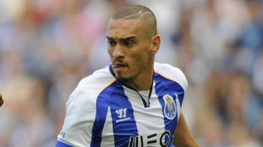 Fenerbahçe'nin gözü hala Maicon'da!