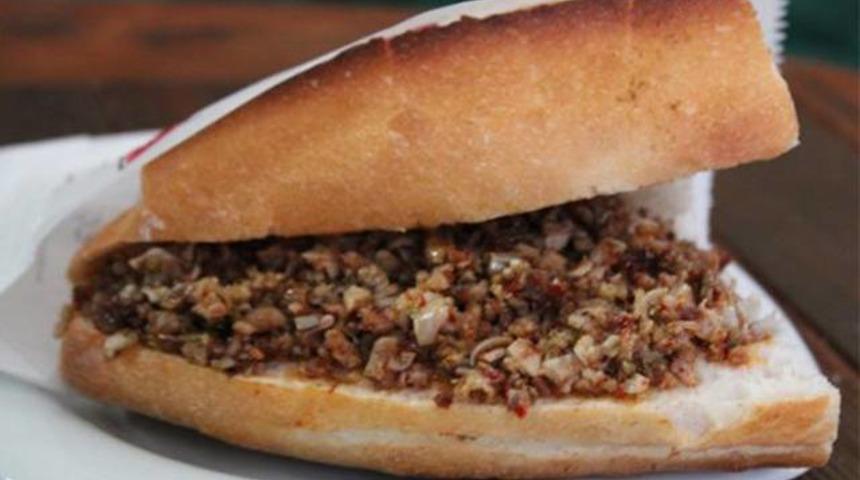 Kokoreç yüzünden maç iptal edildi!