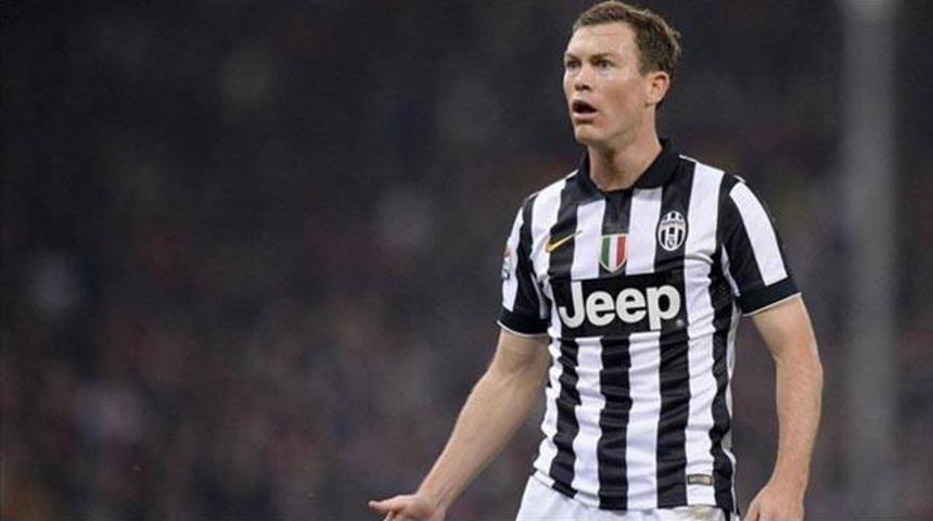 Lichtsteiner kalbinden rahatsızlandı