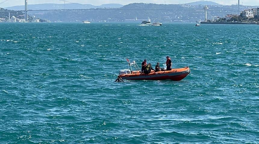 Sarayburnu açıklarında denizde kaybolan kişiyi arama çalışmaları sürüyor