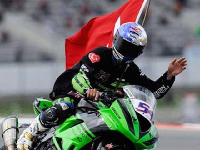 Kenan Sofuoğlu şampiyon!