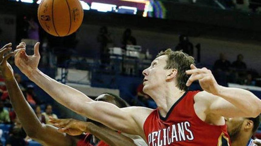 &Ouml;mer Aşık NBA'de forma giyen en iyi T&uuml;rk oyuncu