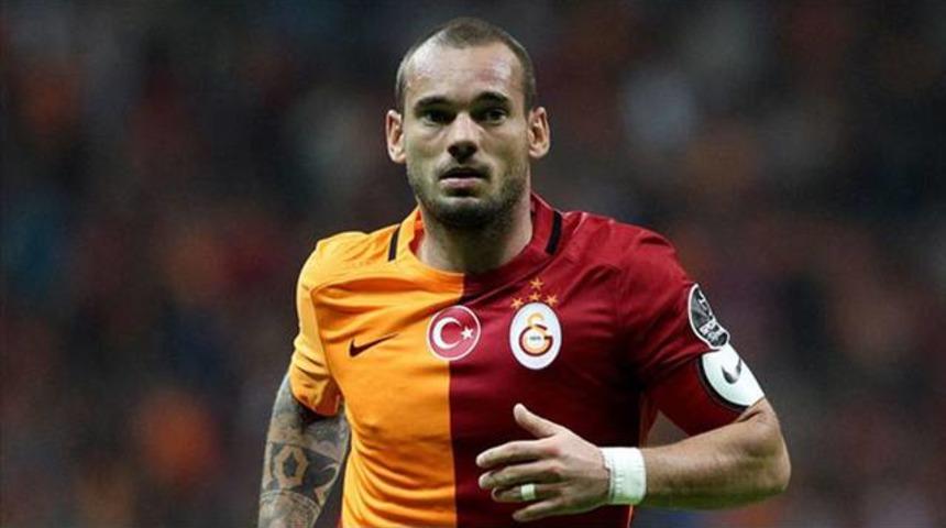 Fenerbah&ccedil;e derbisi &ouml;ncesi Sneijder alarmı!