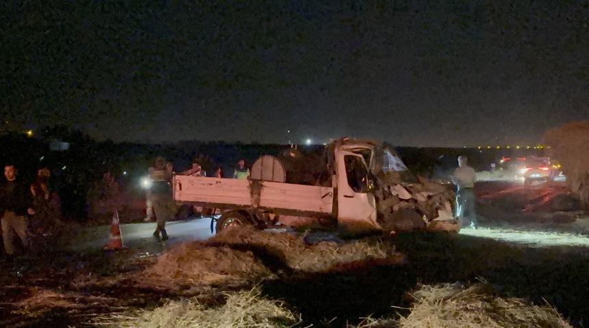 Kars'ta 3 aracın karıştığı feci kaza! 1 kişi hayatını kaybetti, 3 kişi yaralandı