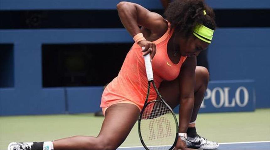 Serena Williams, zirvede en uzun s&uuml;re kalan 3. isim oldu