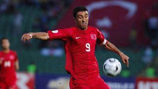 Kral Hakan zirvede!