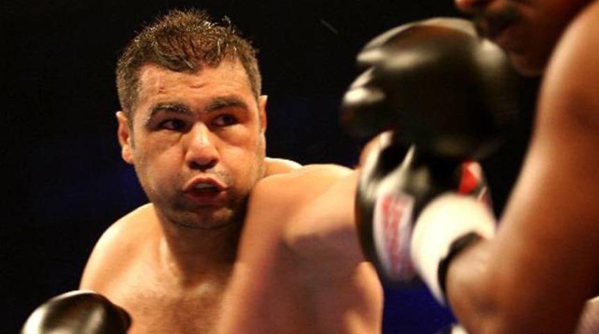 Milli Boksör Sinan Şamil Sam ölümle pençeleşiyor