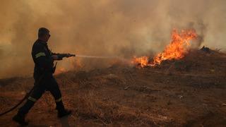 Batı Trakya'da orman yangını nedeniyle yerleşim alanı tahliye edildi