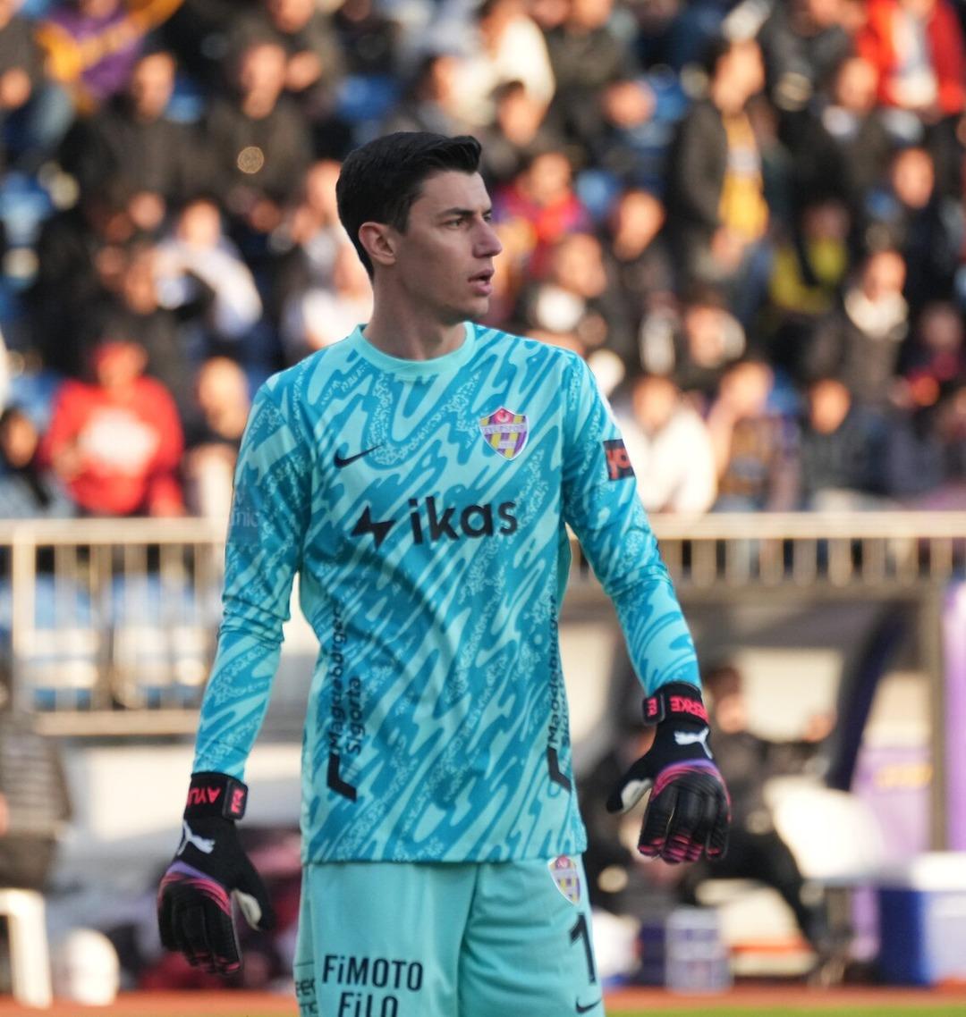 Fransız ekibi Lille Eyüpspor dan Berke Özer için resmen görüşmelere başladı! Yıldız isim Galatasaray ın da listesindeydi... 1