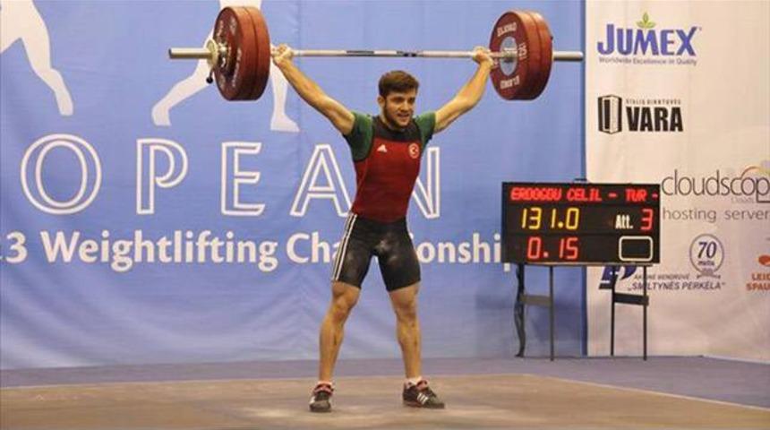 Gen&ccedil;lerden madalya yağmuru