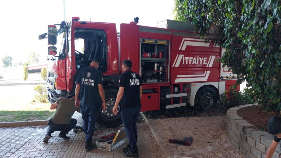 Samsun da itfaiye aracı kaza yaptı: 2 si itfaiyeci 3 yaralı 2