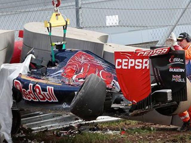 Formula 1'de feci kaza!