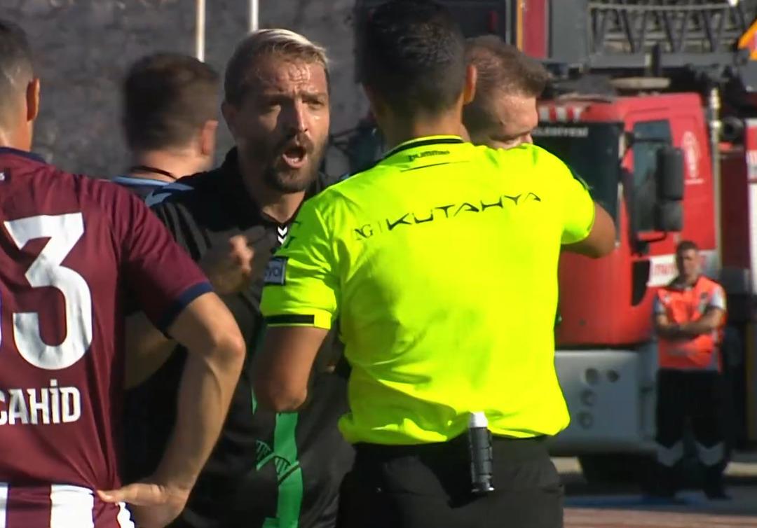 Bandırmaspor-Sakaryaspor karşılaşmasında olay! Caner Erkin yine yaptı yapacağını... 1