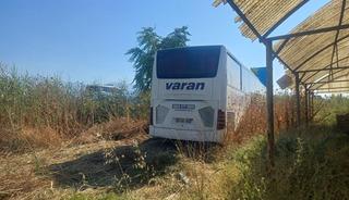Otobüs yoldan çıktı, 35 yolcu ölümden döndü