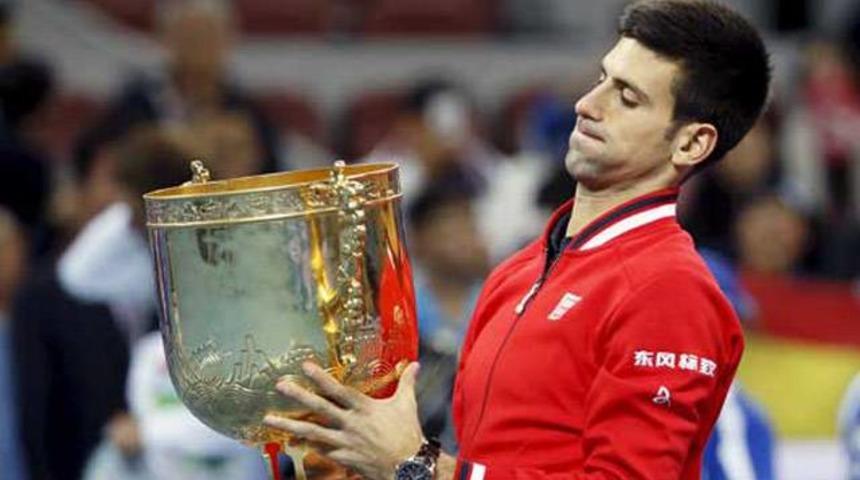 Dev ma&ccedil;ta zafer Djokovic'in
