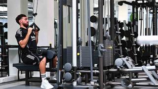 Beşiktaş, günün ikinci idmanında salonda çalıştı