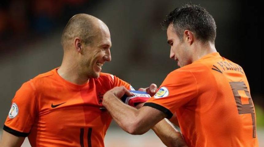  Van Persie'yi u&ccedil;uracak dev proje: Robben