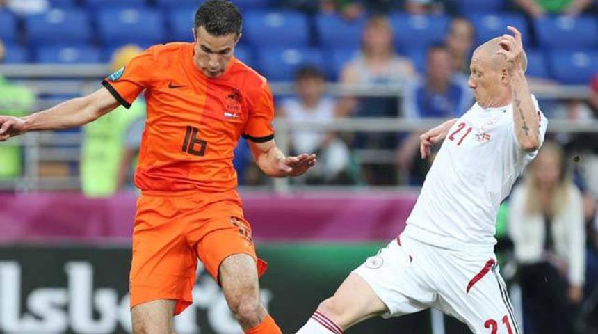 Robin van Persie kavga etti